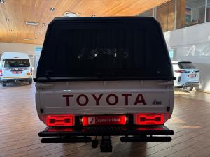 Toyota Land Cruiser 79 2.8GD-6 double cab auto - Image 8