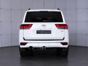 Toyota Land Cruiser 300 3.3D ZX - Image 10