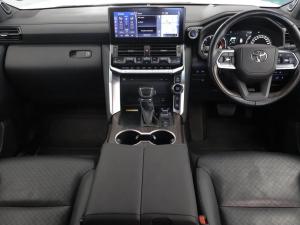 Toyota Land Cruiser 300 3.3D ZX - Image 17