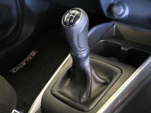 Suzuki Baleno 1.5 GLX manual - Image 11