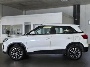 Suzuki Vitara Brezza 1.5 GLX - Image 5