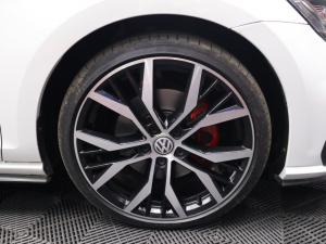Volkswagen Golf GTI - Image 7