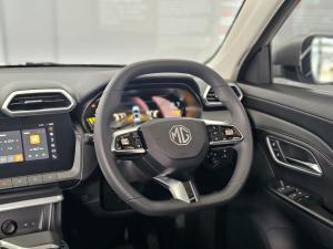 MG ZS Pro 1.5T Comfort - Image 14