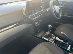 Mahindra XUV 3XO 1.2T AX5 manual - Image 18