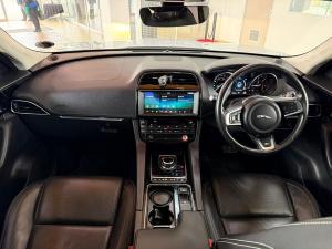 Jaguar F-Pace 25d AWD R-Sport - Image 17