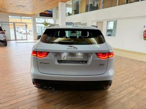 Jaguar F-Pace 25d AWD R-Sport - Image 6