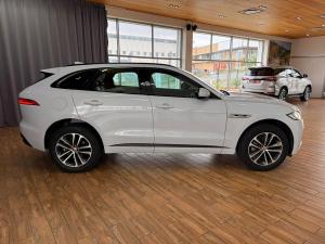 Jaguar F-Pace 25d AWD R-Sport - Image 9