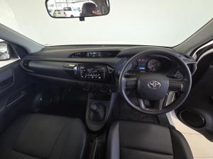 Toyota Hilux 2.0 single cab S (aircon) - Image 6