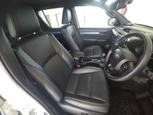 Toyota Hilux 2.8GD-6 double cab 4x4 Legend auto - Image 17
