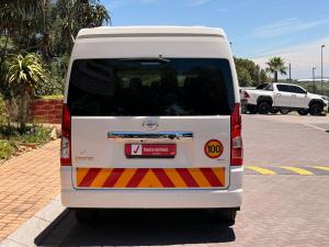 Toyota Quantum 2.8 SLWB bus 14-seater GL manual - Image 5