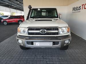 Toyota Land Cruiser 76 4.5D-4D V8 station wagon LX - Image 4