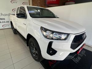 Toyota Hilux 2.4GD-6 Xtra cab Raider manual - Image 1