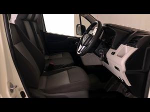 Toyota Quantum 2.8 LWB panel van - Image 10