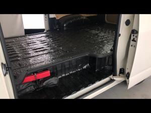 Toyota Quantum 2.8 LWB panel van - Image 11