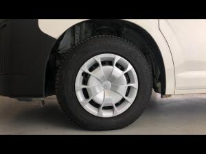 Toyota Quantum 2.8 LWB panel van - Image 18