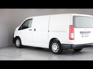 Toyota Quantum 2.8 LWB panel van - Image 21
