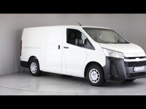 Toyota Quantum 2.8 LWB panel van - Image 1