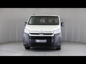 Toyota Quantum 2.8 LWB panel van - Image 4