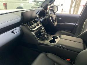Toyota Landcruiser 300 V6 3.3D GR-S - Image 6