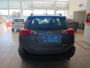Toyota RAV4 2.0 GX automatic - Image 5