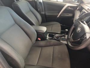Toyota RAV4 2.0 GX automatic - Image 7