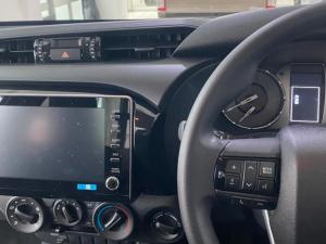 Toyota Hilux 2.4 GD-6 Raider 4X4S/C - Image 9
