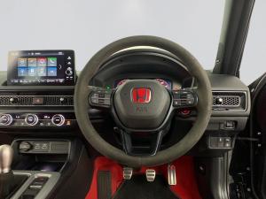 Honda Civic 2.0T Type R - Image 12