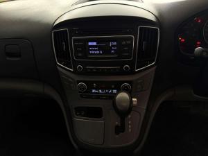 Hyundai H-1 2.5 Crdi A/T/ 2.5 Elite automatic - Image 17