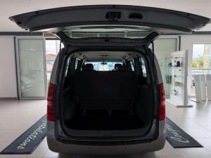 Hyundai H-1 2.5 Crdi A/T/ 2.5 Elite automatic - Image 6