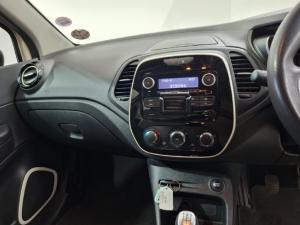 Renault Captur 66kW turbo Blaze - Image 10