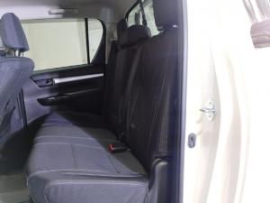 Toyota Hilux 2.4GD-6 double cab Raider manual - Image 15