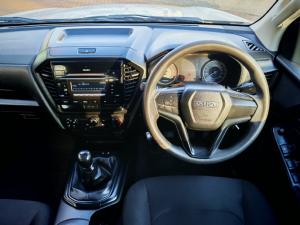 Isuzu D-Max 1.9TD double cab L 4x4 manual - Image 8