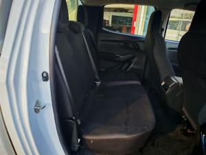Isuzu D-Max 1.9TD double cab L 4x4 manual - Image 9