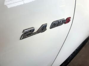 Toyota Hilux 2.4GD-6 single cab Raider manual - Image 10