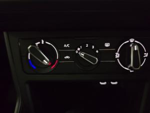 Volkswagen Polo hatch 1.0TSI - Image 16