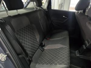 Volkswagen Polo Vivo hatch 1.6 Style - Image 10