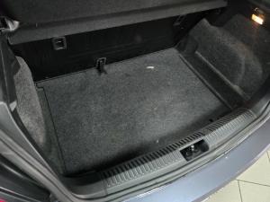Volkswagen Polo Vivo hatch 1.6 Style - Image 12