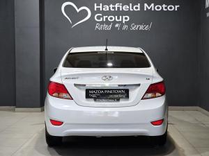 Hyundai Accent sedan 1.6 Fluid - Image 20