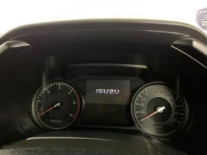 Isuzu D-MAX 1.9 Ddi HR LS automatic E-CAB - Image 12
