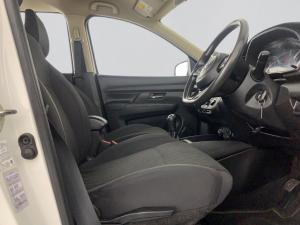 Suzuki Ertiga 1.5 GL - Image 14