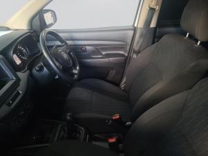 Toyota Rumion 1.5 S - Image 3