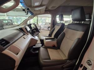 Toyota Quantum 2.8 SLWB bus 14-seater GL auto - Image 12