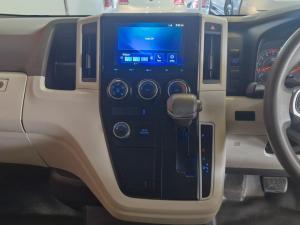 Toyota Quantum 2.8 SLWB bus 14-seater GL auto - Image 17