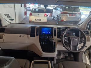 Toyota Quantum 2.8 SLWB bus 14-seater GL auto - Image 21