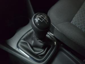 Volkswagen Polo Vivo hatch 1.4 Life - Image 11
