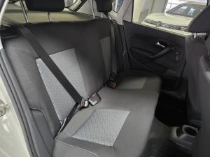 Volkswagen Polo Vivo hatch 1.4 Life - Image 9