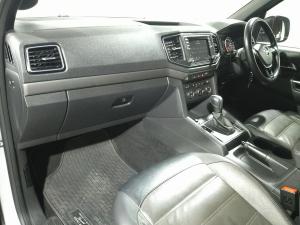 Volkswagen Amarok 2.0BiTDI double cab Dark Label 4Motion - Image 13