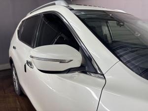 Nissan X-Trail 1.6dCi 4x4 LE - Image 11