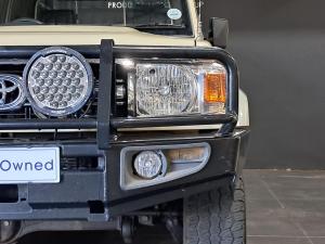Toyota Land Cruiser 79 4.0 V6 single cab - Image 4