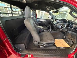 Toyota Hilux 2.8GD-6 Xtra cab Legend manual - Image 13